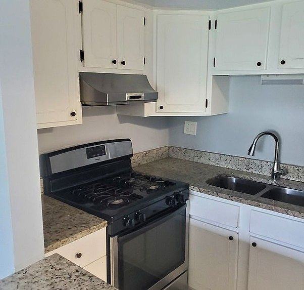 390 Executive Dr #104 - Photo 3 of 5