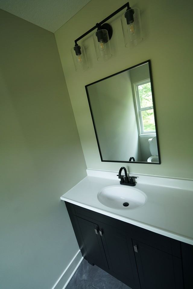 1104 N 1200 Rd - Photo 6 of 8