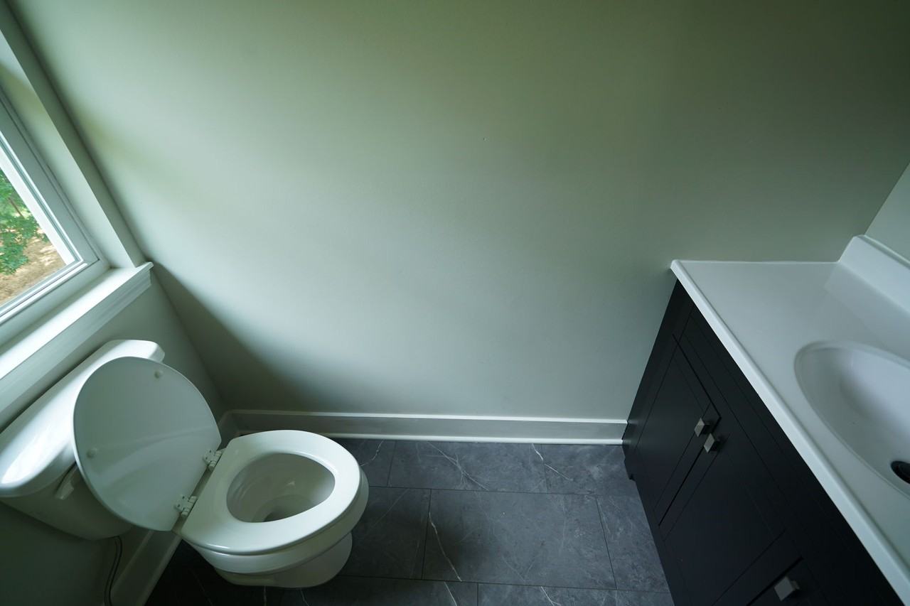 1104 N 1200 Rd - Photo 7 of 8