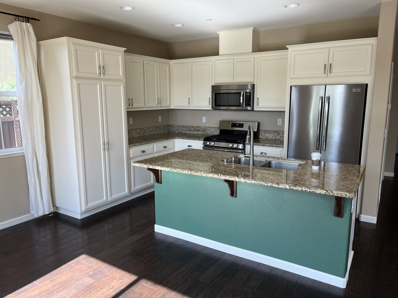 1240 Landmark Cir #NA - Photo 2 of 30