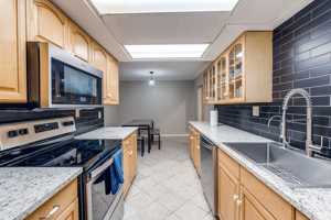 featured image of Fountainwood Dr