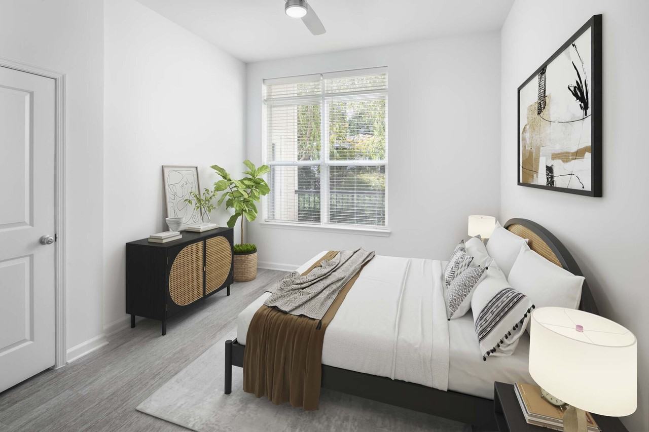 Camden Dulles Station - Photo 5 of 48