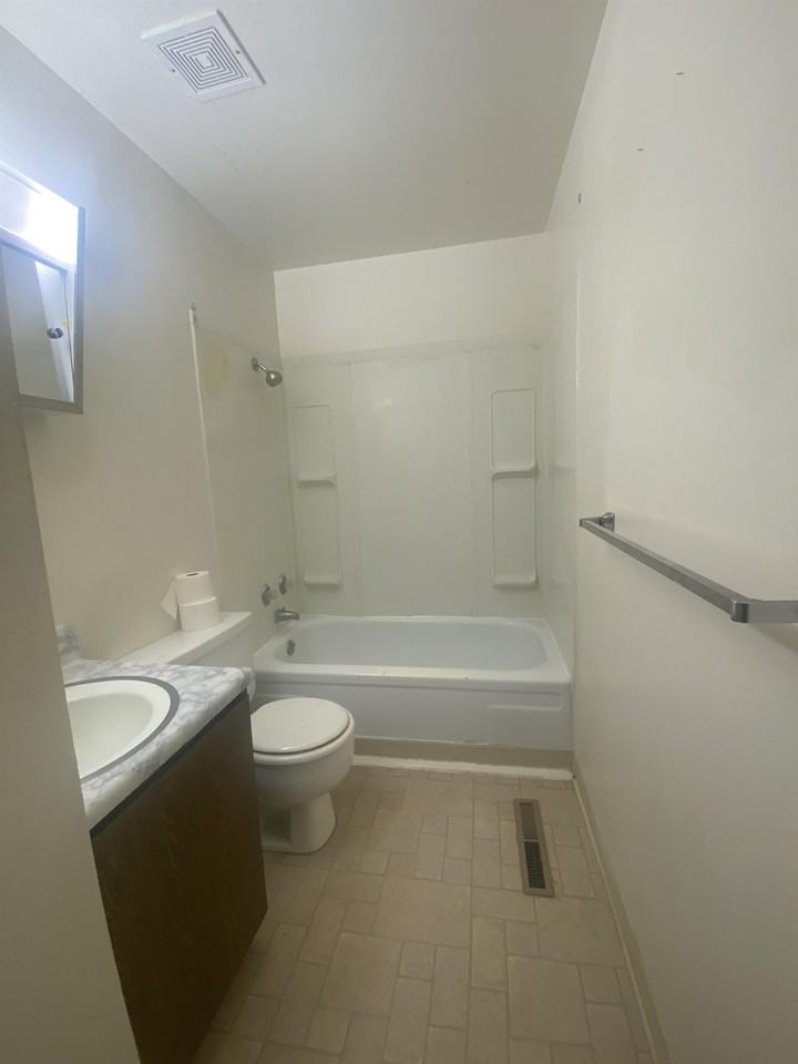 64 12th St - Photo 3 of 9