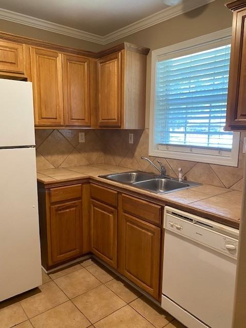 305 Cole Avenue - Photo 3 of 10