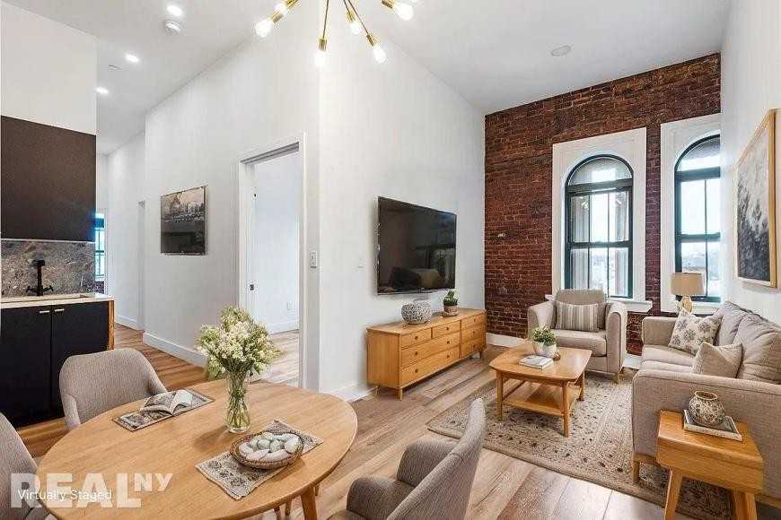 16 Howard Ave
