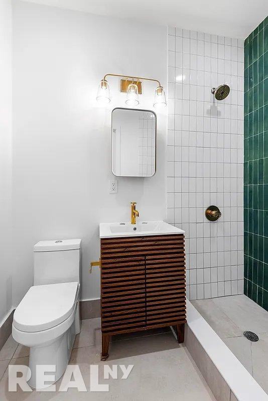 16 Howard Ave - Photo 7 of 10