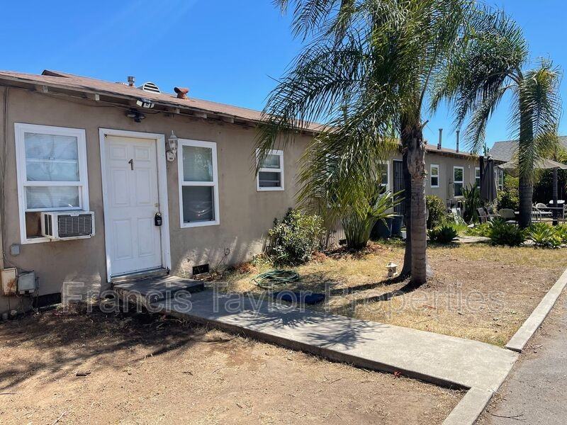 741 S Escondido Blvd #01 - Photo 2 of 16