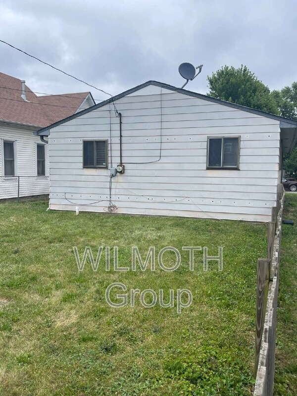 1950 Carrollton Ave - Photo 2 of 20