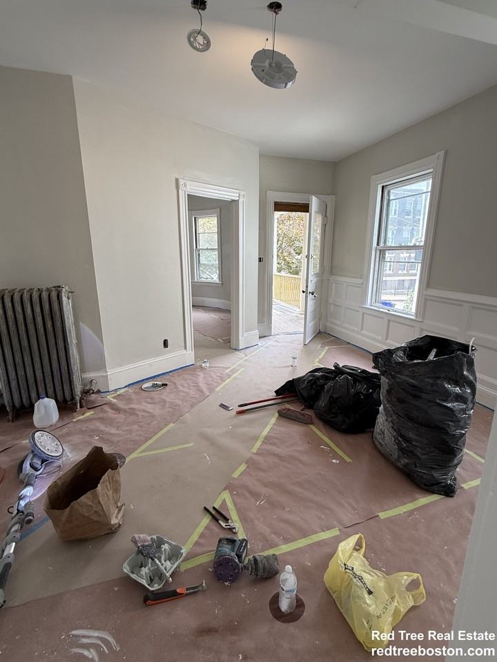 18 Quint Ave #3 - Photo 3 of 11