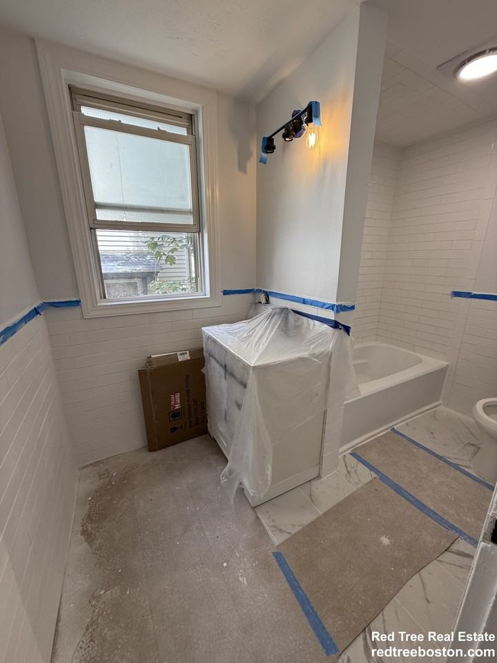 18 Quint Ave #3 - Photo 5 of 11