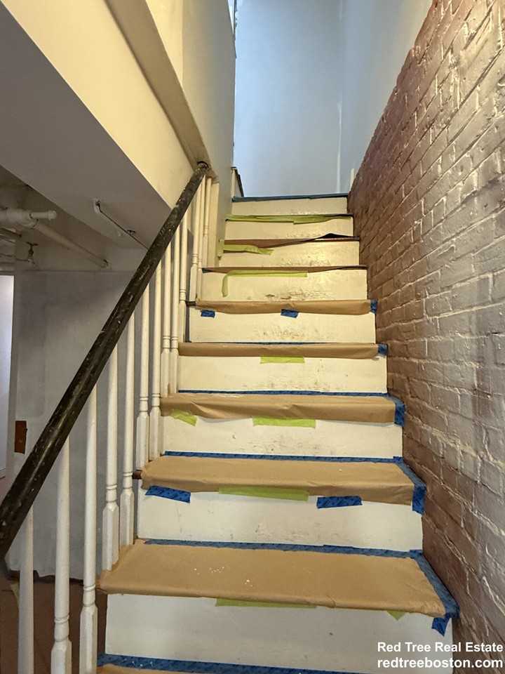 18 Quint Ave #3 - Photo 6 of 11