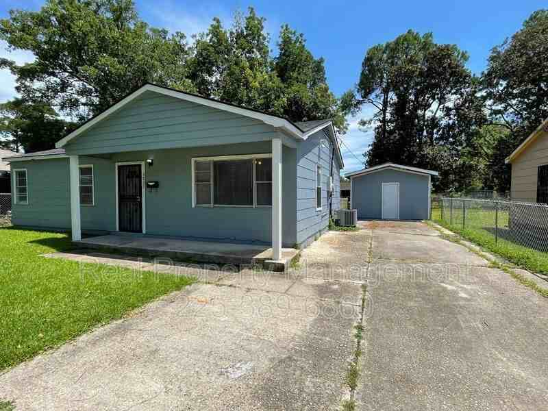 6822 Merrydale Ave - Photo 2 of 19