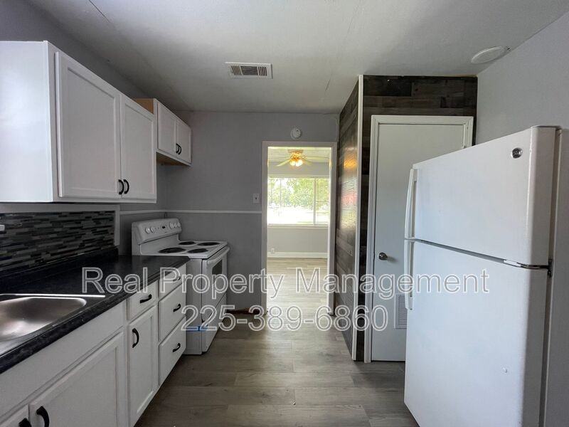 6822 Merrydale Ave - Photo 6 of 19