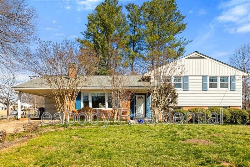 8016 Gosport Ln - Photo 3 of 38