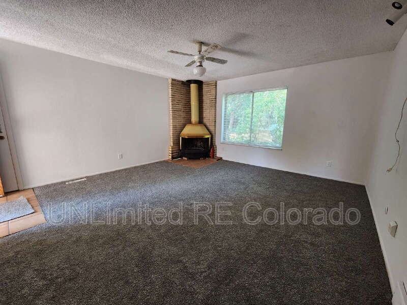 8473 W Center Ave - Photo 3 of 28