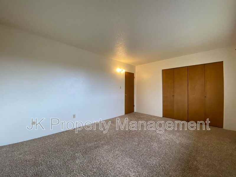 1110 2nd Ave S #11 - Photo 6 of 17