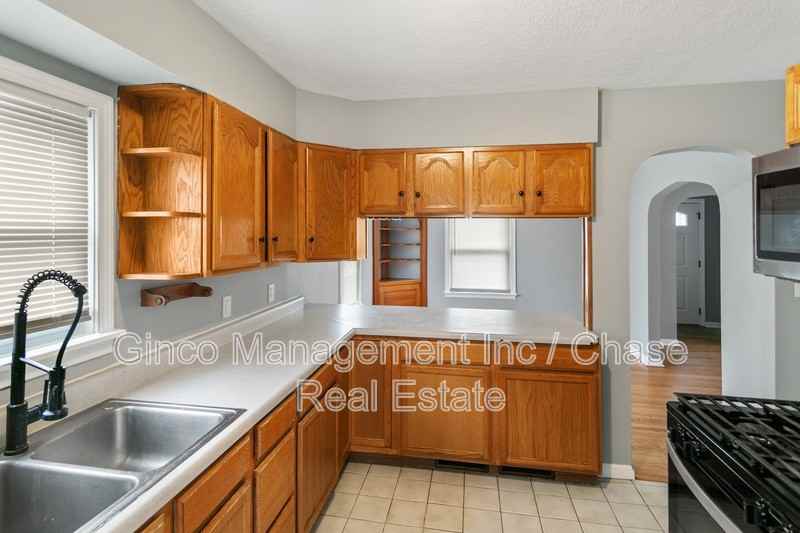 3256 186th St - Photo 3 of 14
