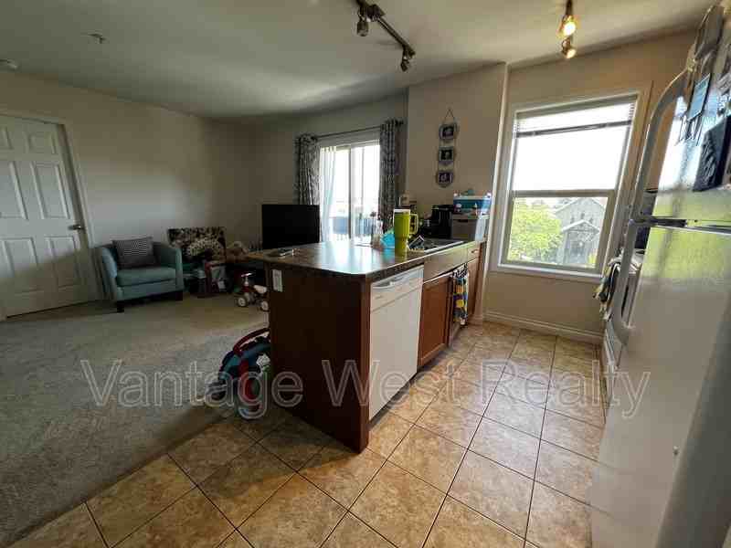 506 Sutherland Ave - Photo 4 of 8