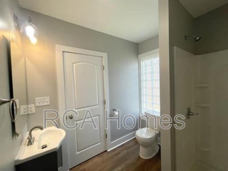 1036 Nelson Ave - Photo 4 of 11