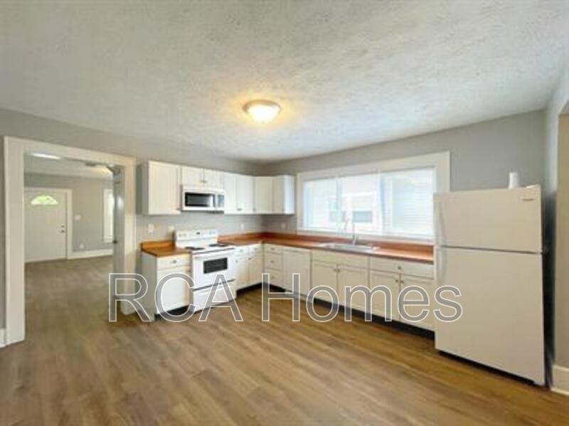 1036 Nelson Ave - Photo 5 of 11