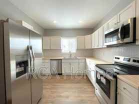 1637 Spruce St - Photo 1 of 1
