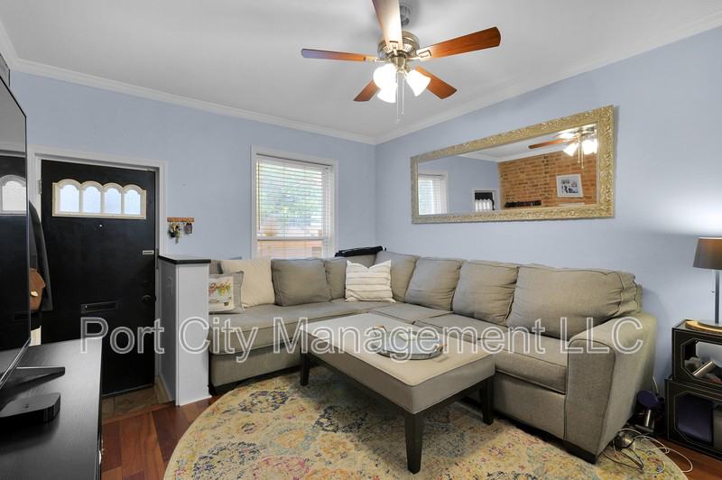 127 S Robinson St - Photo 6 of 24