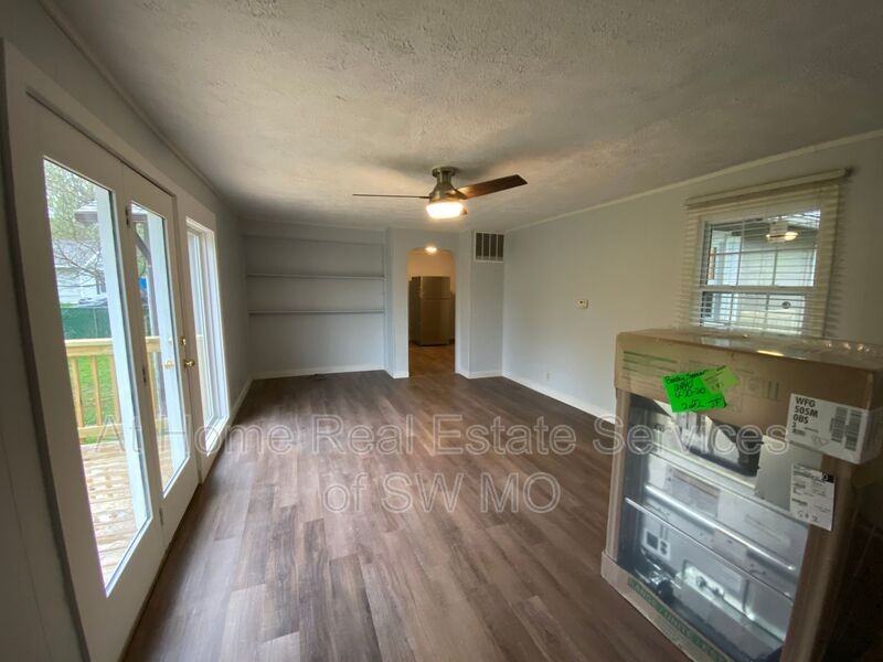 2630 E Cherry St - Photo 2 of 14