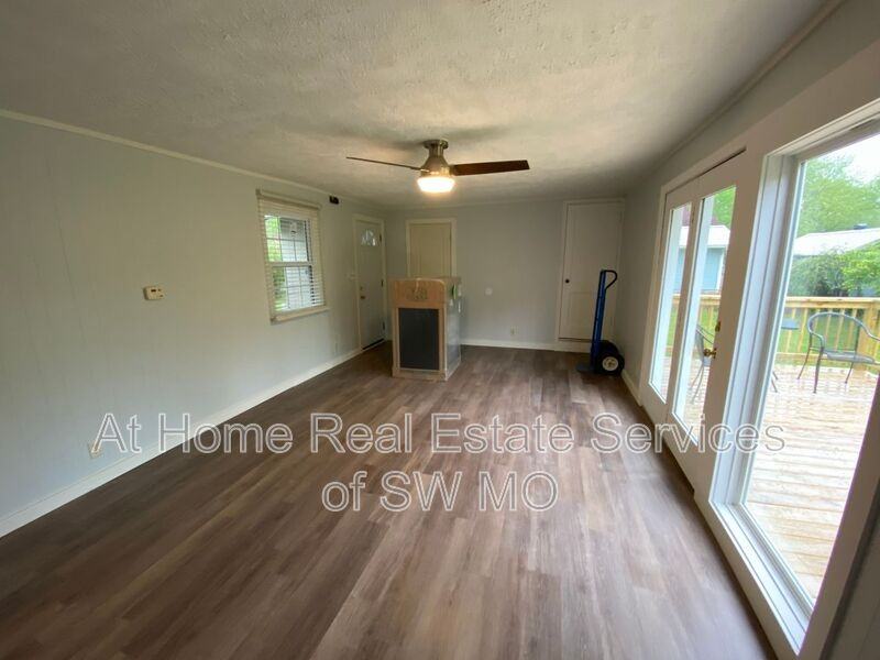 2630 E Cherry St - Photo 3 of 14