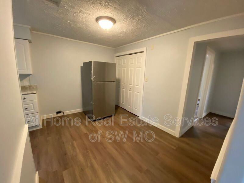 2630 E Cherry St - Photo 4 of 14