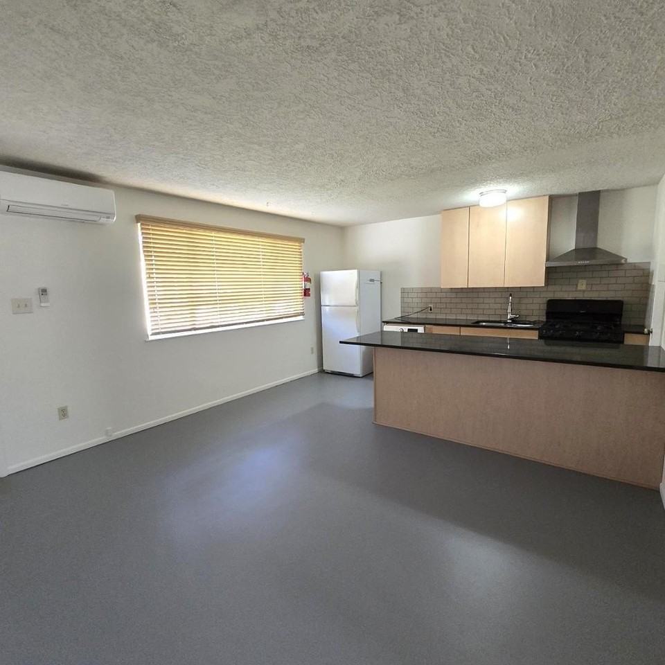 354 Pueblo Solano Rd Nw #7 - Photo 3 of 16