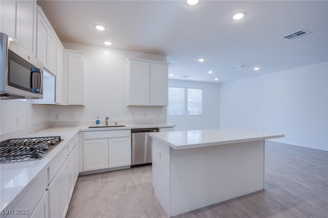 2555 Hampton Rd #11201 - Photo 6 of 36