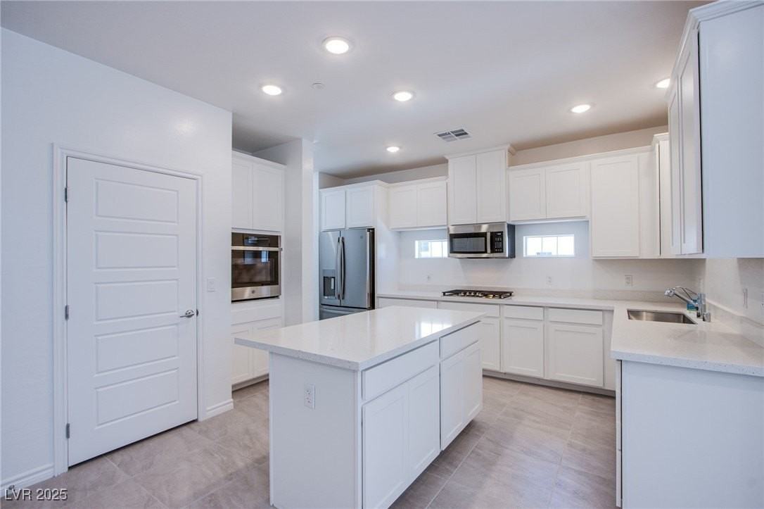 2555 Hampton Rd #11201 - Photo 7 of 36