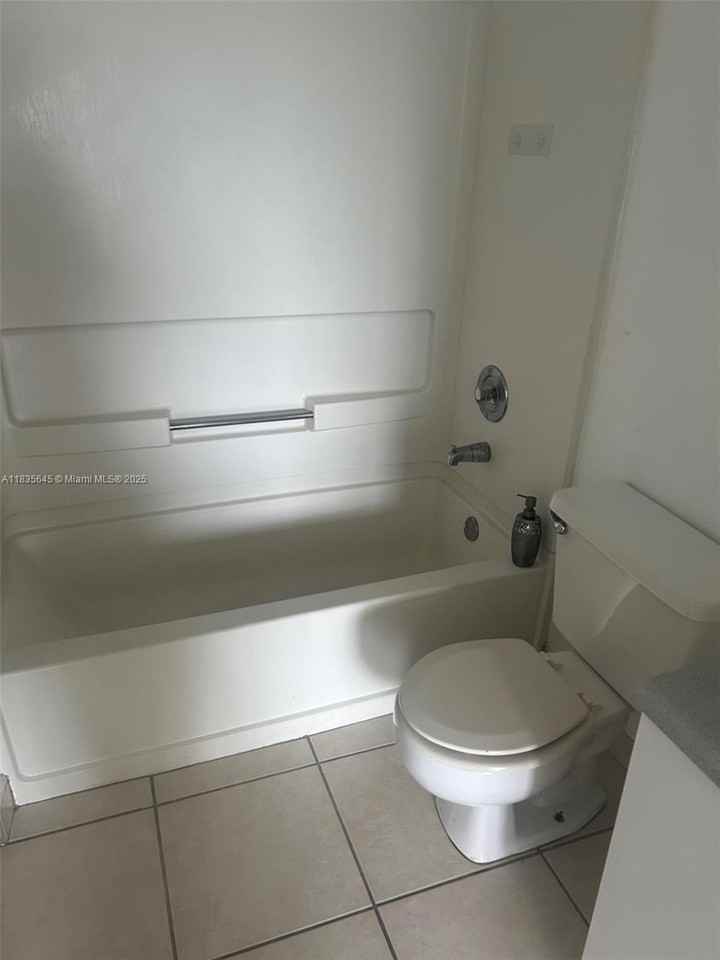 15231 Sw 80th St #503 - Photo 5 of 10