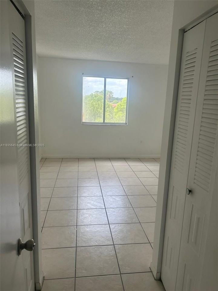 15231 Sw 80th St #503 - Photo 6 of 10