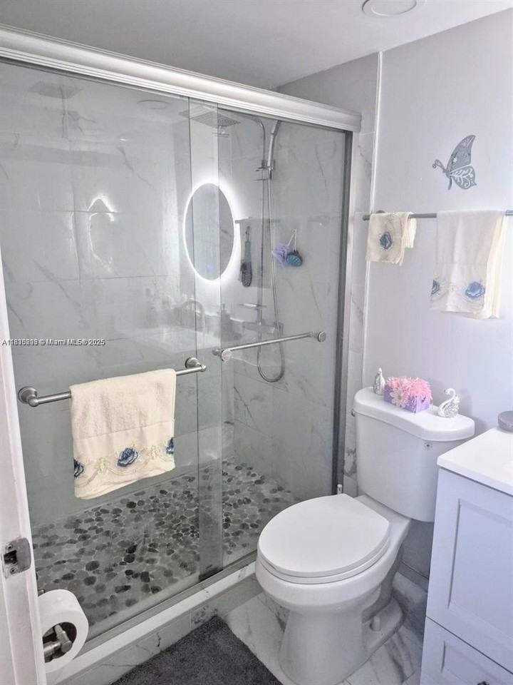 7320 Nw 18th St #204 - Photo 7 of 12