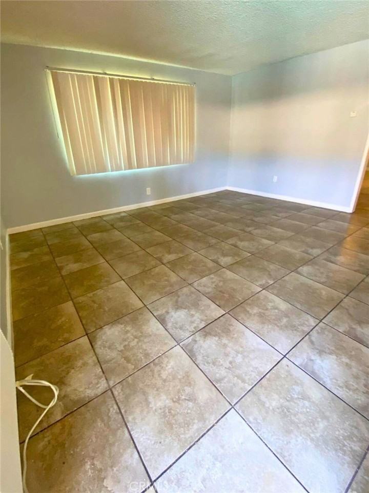 811 Orchid Ct #A - Photo 4 of 13