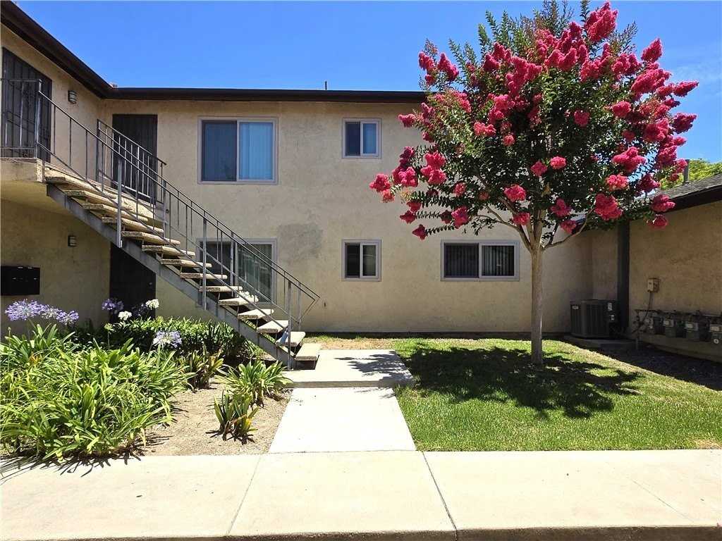 15907 La Forge St #C - Photo 2 of 12