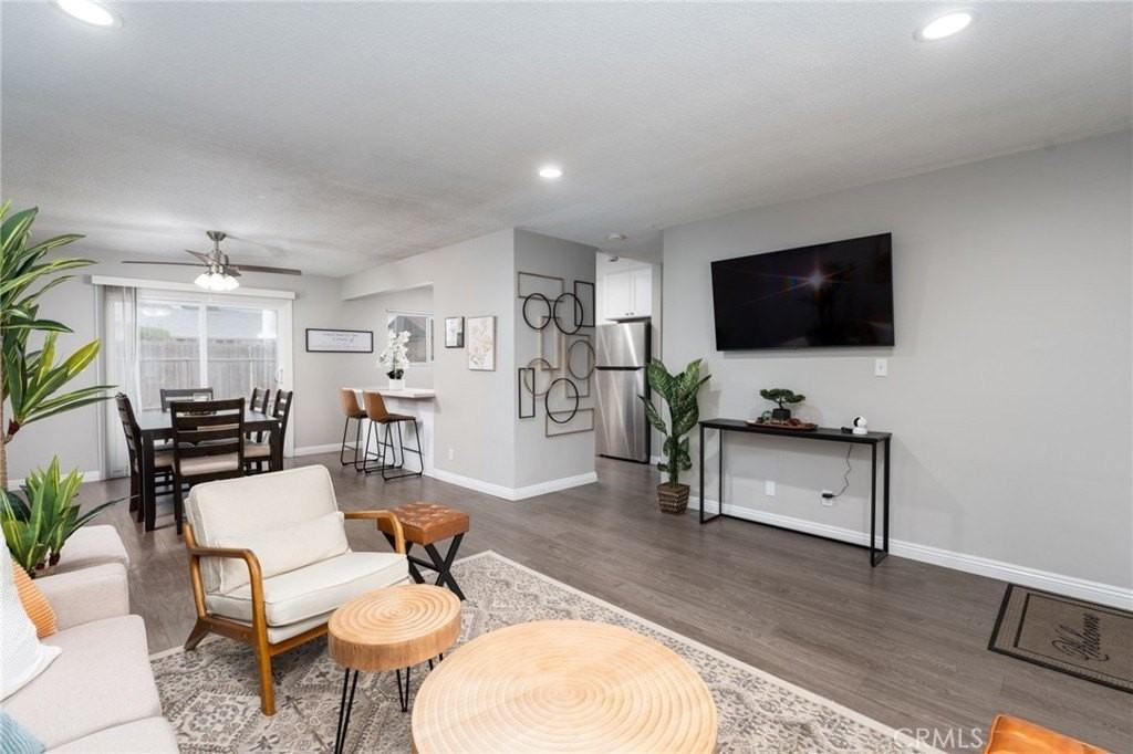 716 N Orange St - Photo 6 of 28