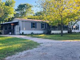 featured image of 421 W Cedar St