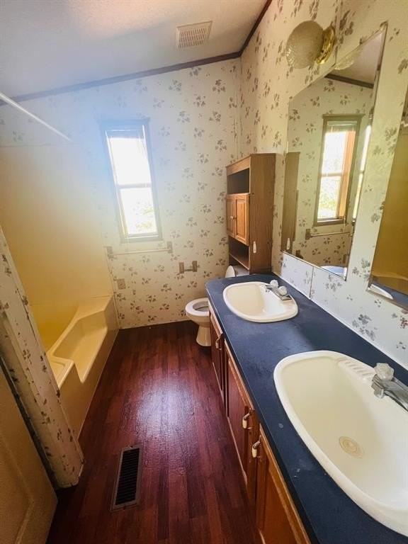 421 West Cedar Street - Photo 6 of 9