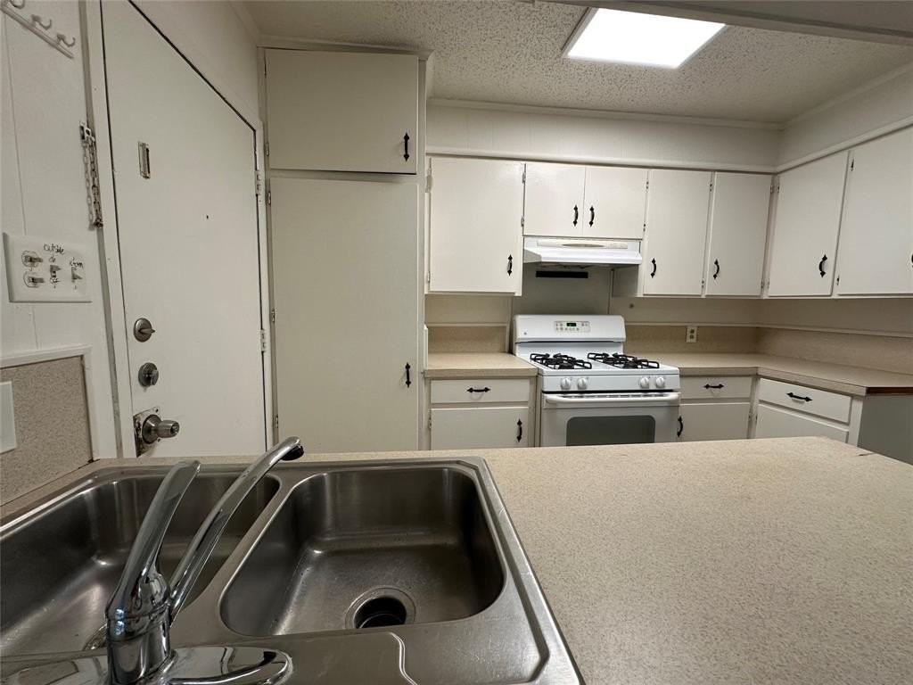 2109 Quail Run #A - Photo 6 of 16