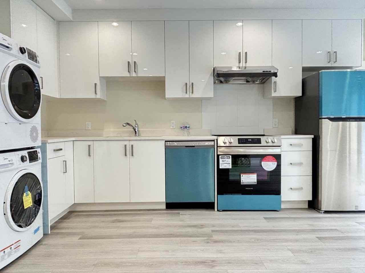 3219 King Edward Ave W #1 - Photo 2 of 11