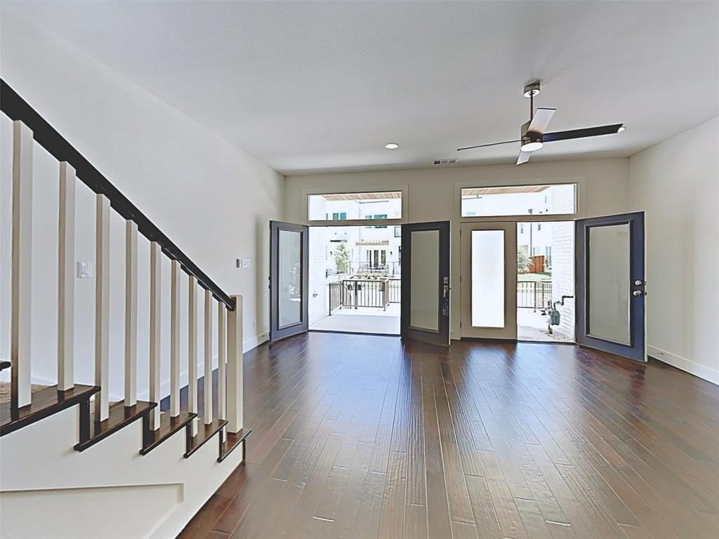 324 Templeton Dr - Photo 2 of 17