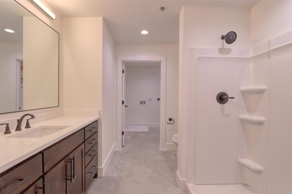 301 W Main St - Photo 5 of 6