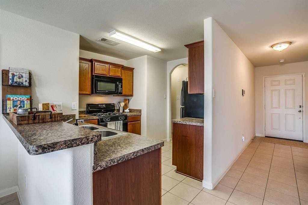 605 Hidden Dale Dr - Photo 4 of 7