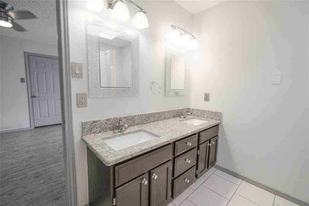 3636 Dexter Avenue #3638 - Photo 6 of 25