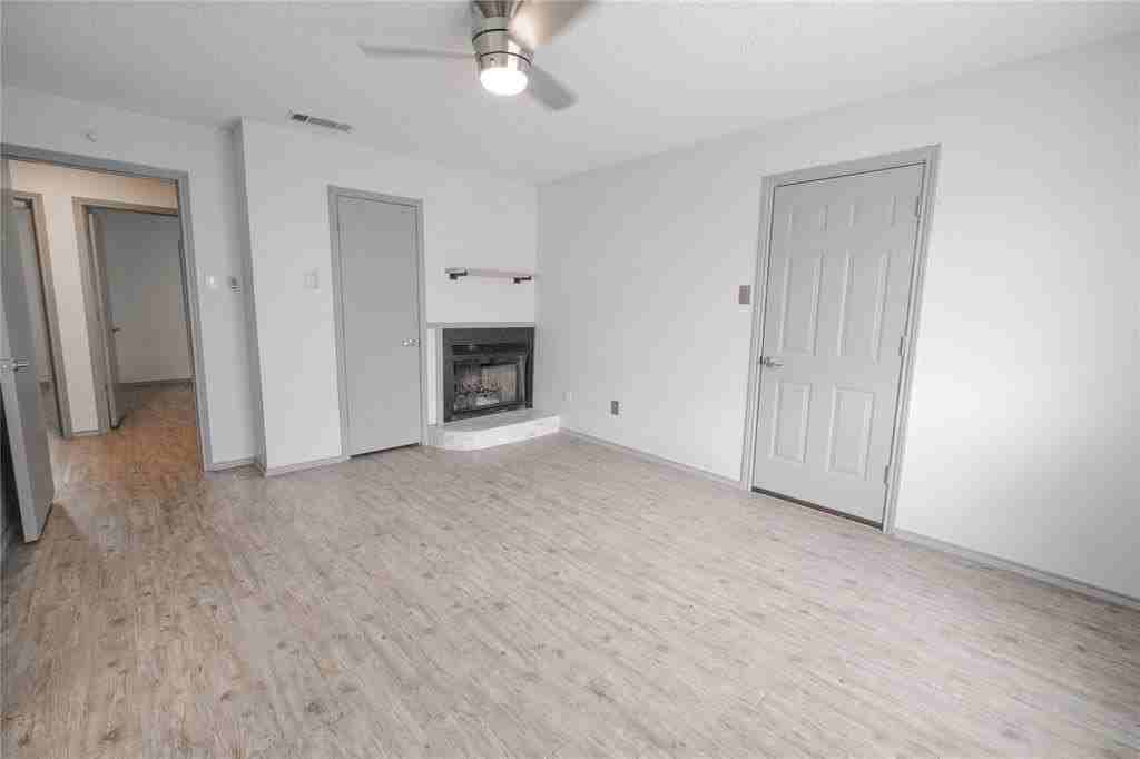 3636 Dexter Ave #3638 - Photo 7 of 25