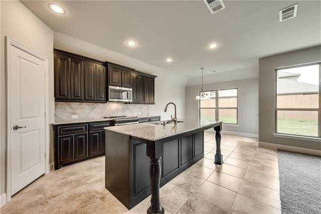 16709 White Rock Blvd - Photo 6 of 40