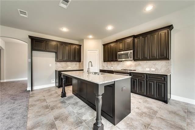 16709 White Rock Blvd - Photo 7 of 40