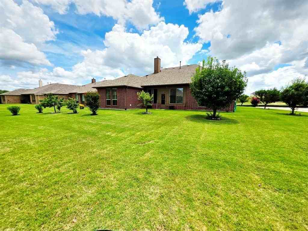 1021 Saint Matthew Cir - Photo 5 of 40